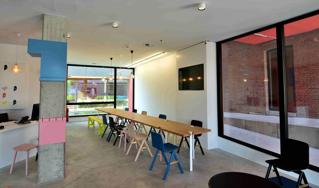 Hotel Belvue Sint-Jans-Molenbeek ภายนอก รูปภาพ
