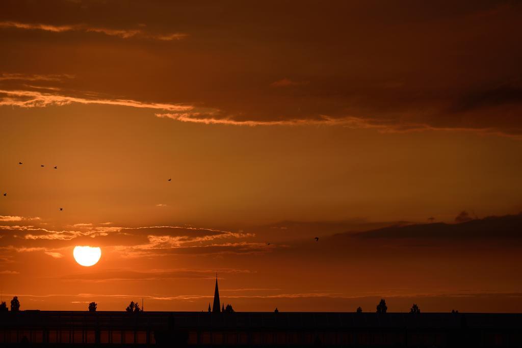 Hotel Belvue Sint-Jans-Molenbeek ภายนอก รูปภาพ