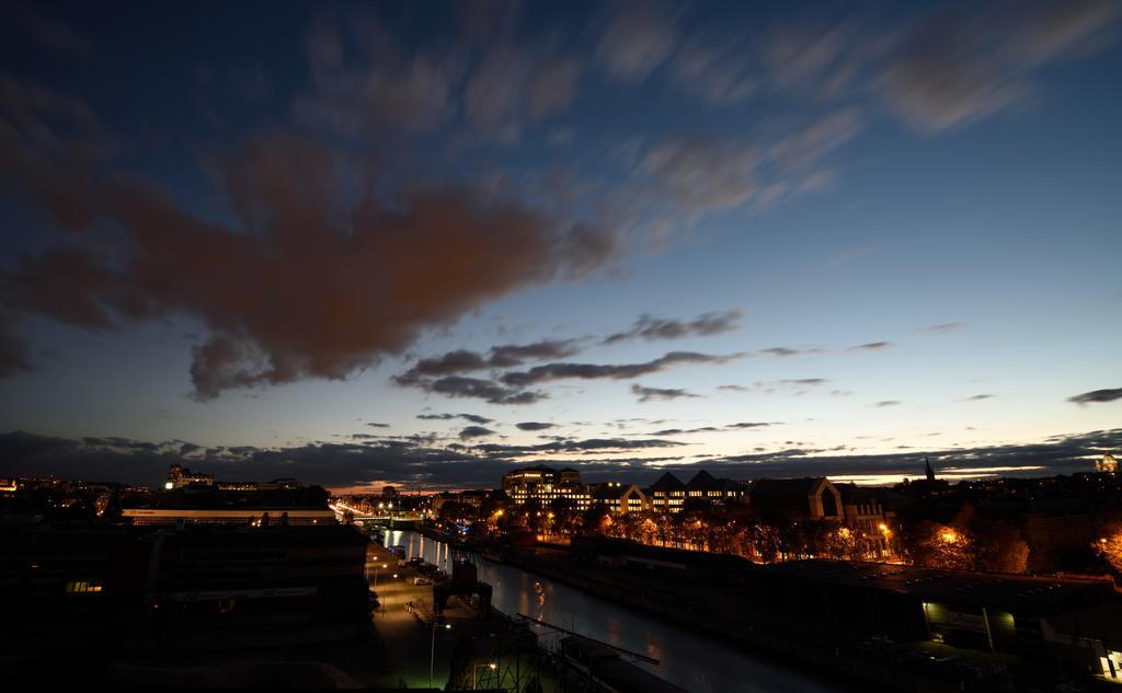 Hotel Belvue Sint-Jans-Molenbeek ภายนอก รูปภาพ