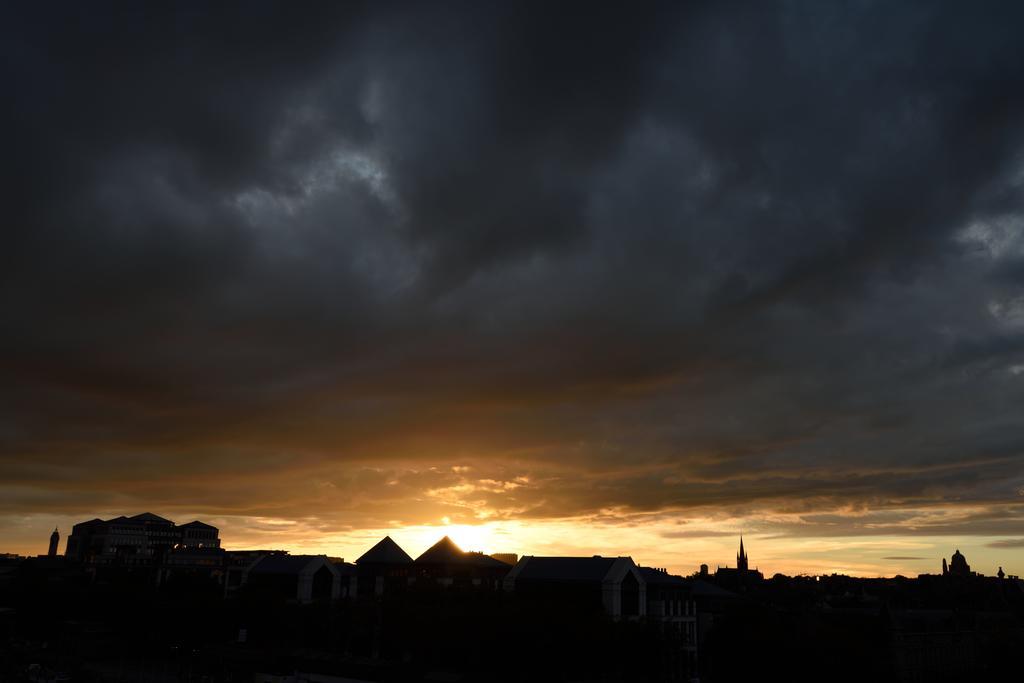 Hotel Belvue Sint-Jans-Molenbeek ภายนอก รูปภาพ