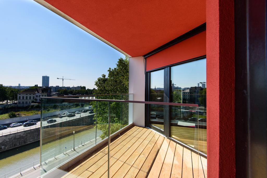 Hotel Belvue Sint-Jans-Molenbeek ภายนอก รูปภาพ