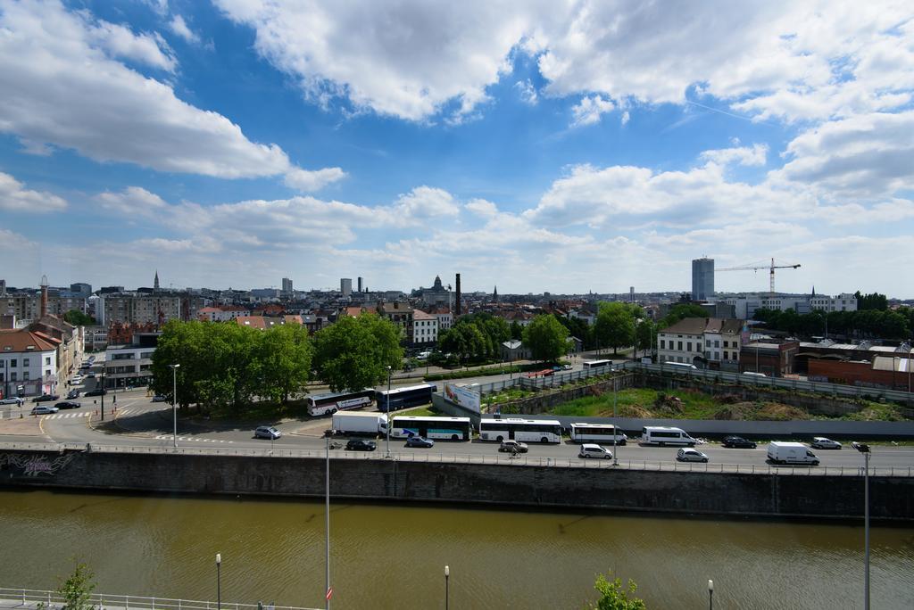 Hotel Belvue Sint-Jans-Molenbeek ภายนอก รูปภาพ